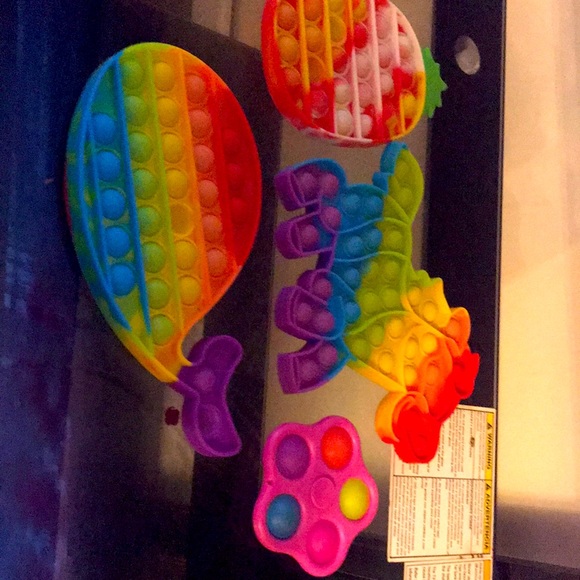 Fidgets ) pop its- - Picture 3 of 3